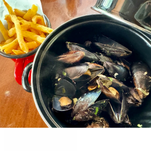 “Moules-frites”