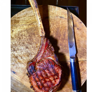 Tomahawk steak Charolais (FR), ξηρής ωρίμανσης 30 ημερών ημερών,